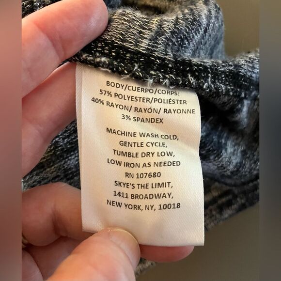 Skye’s The Limit cowlneck knit poncho - Picture 4 of 10